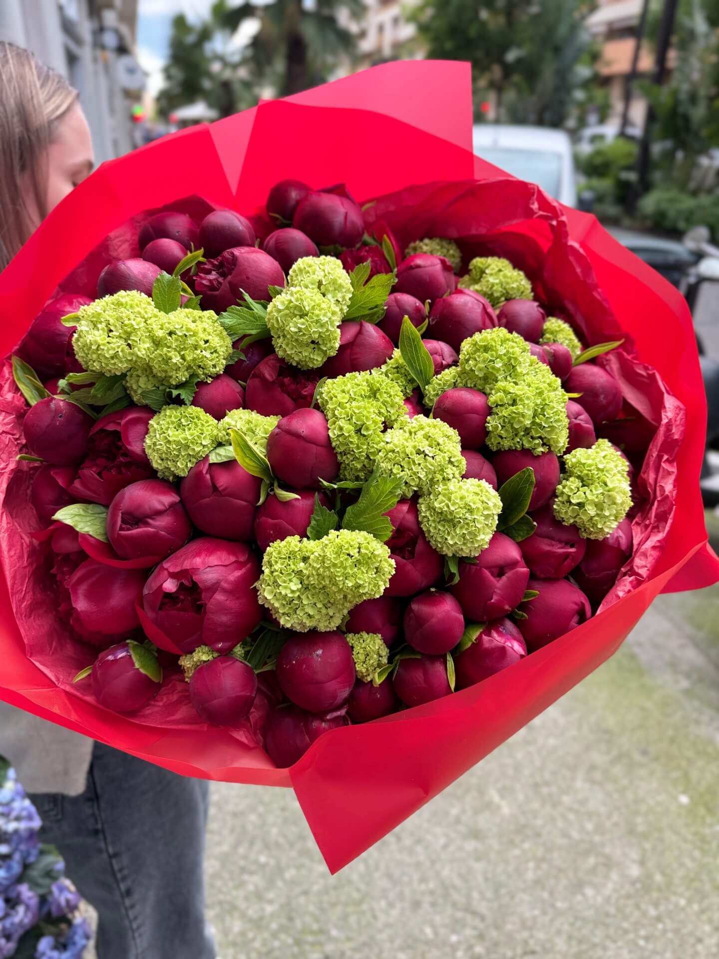 Composition Red Charm Explosion - Image 2