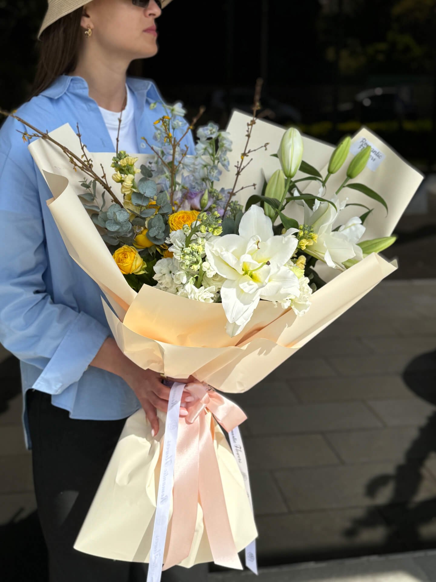 Composition Sunlit Elegance