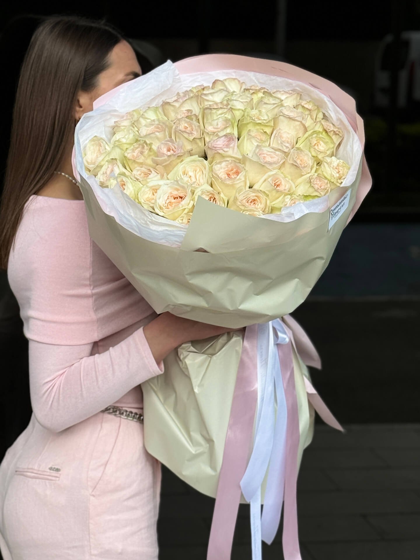Composition de 51 roses blanches premium