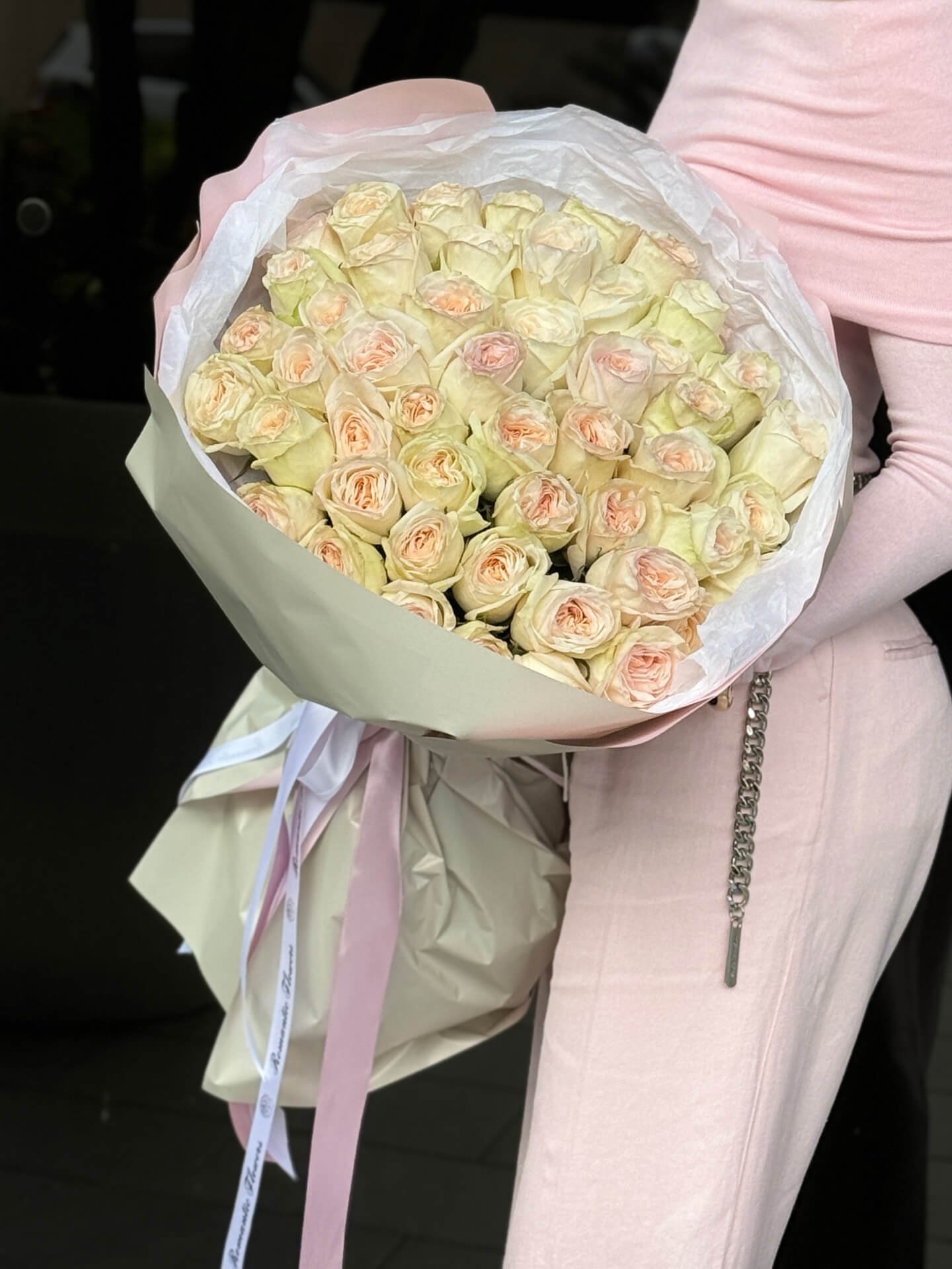 Composition de 51 roses blanches premium - Image 2