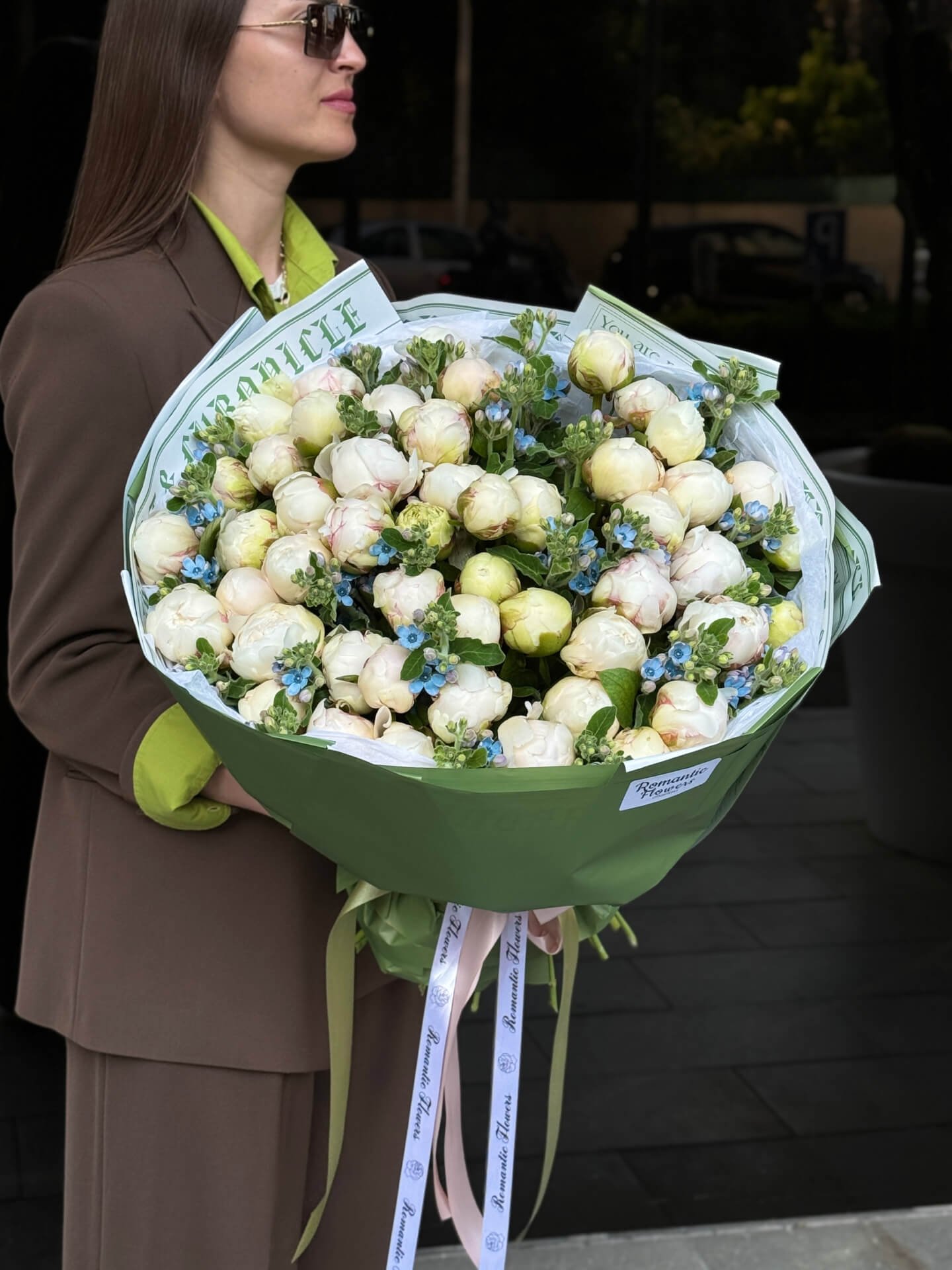 Composition Peony Symphony