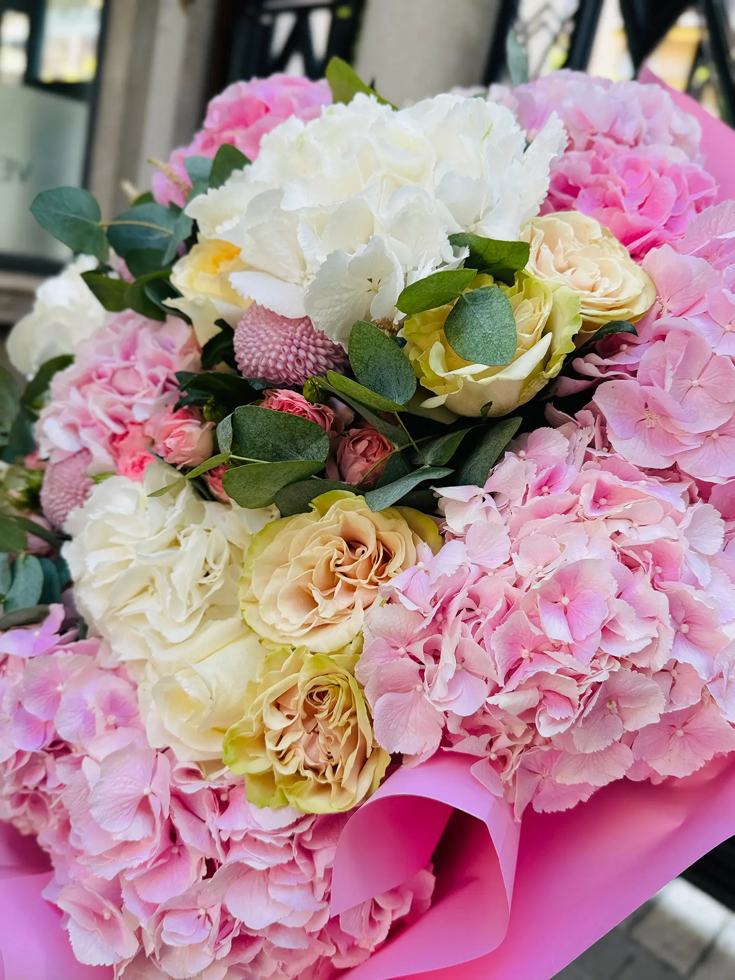 The Pink Expresion Luxury Flower Bouquet - Image 4