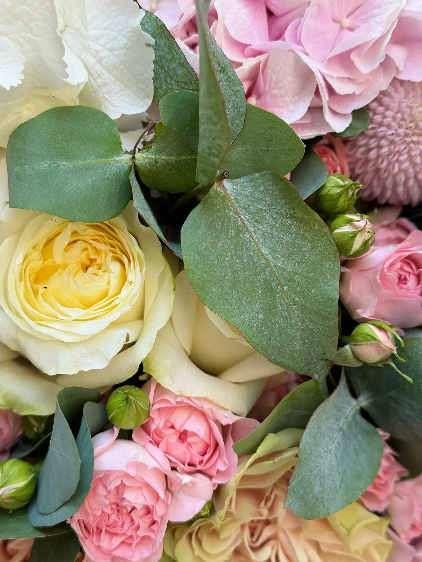 The Pink Expresion Luxury Flower Bouquet - Image 6