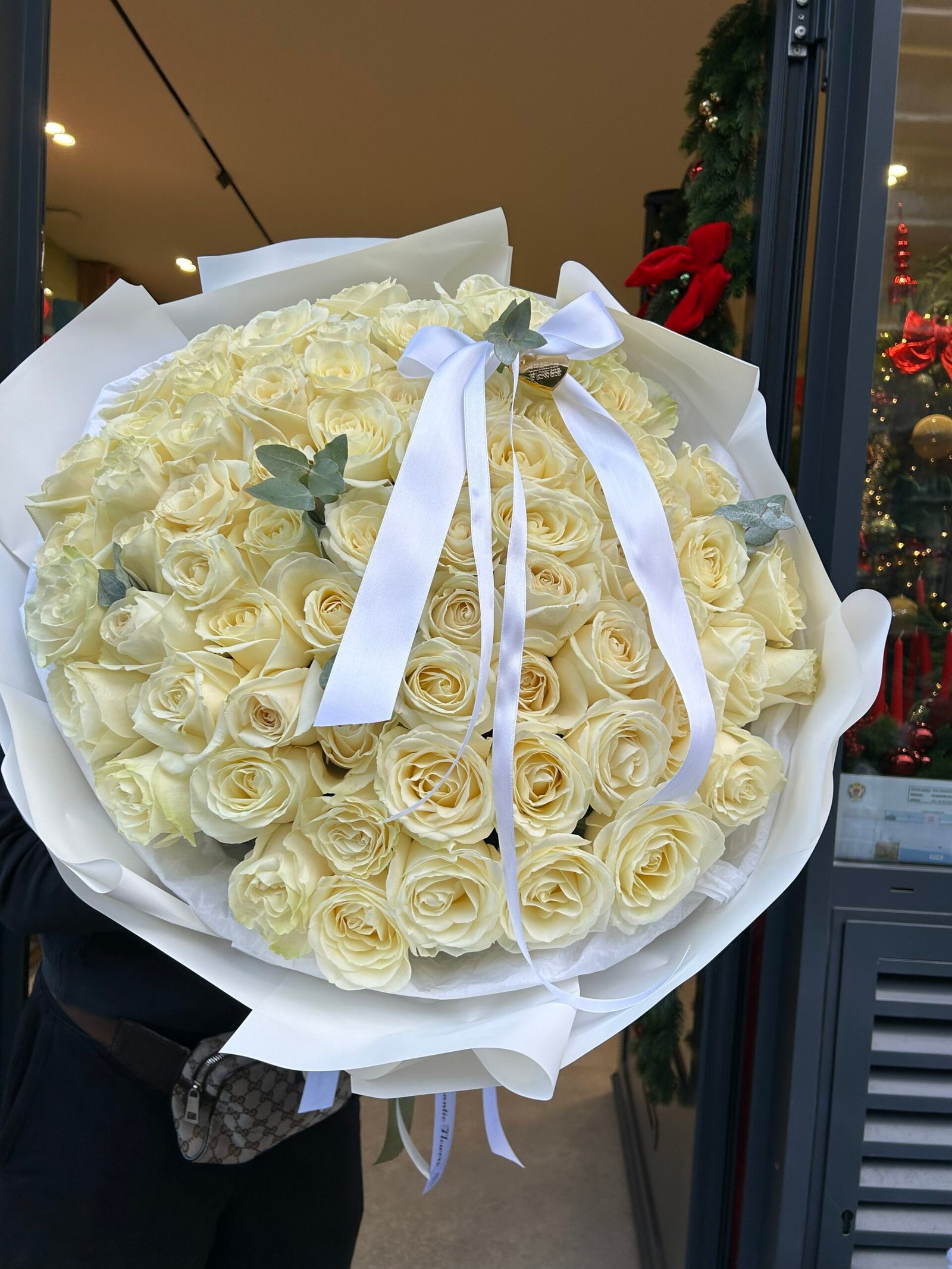 Élégance d’Ivoire - Image 2