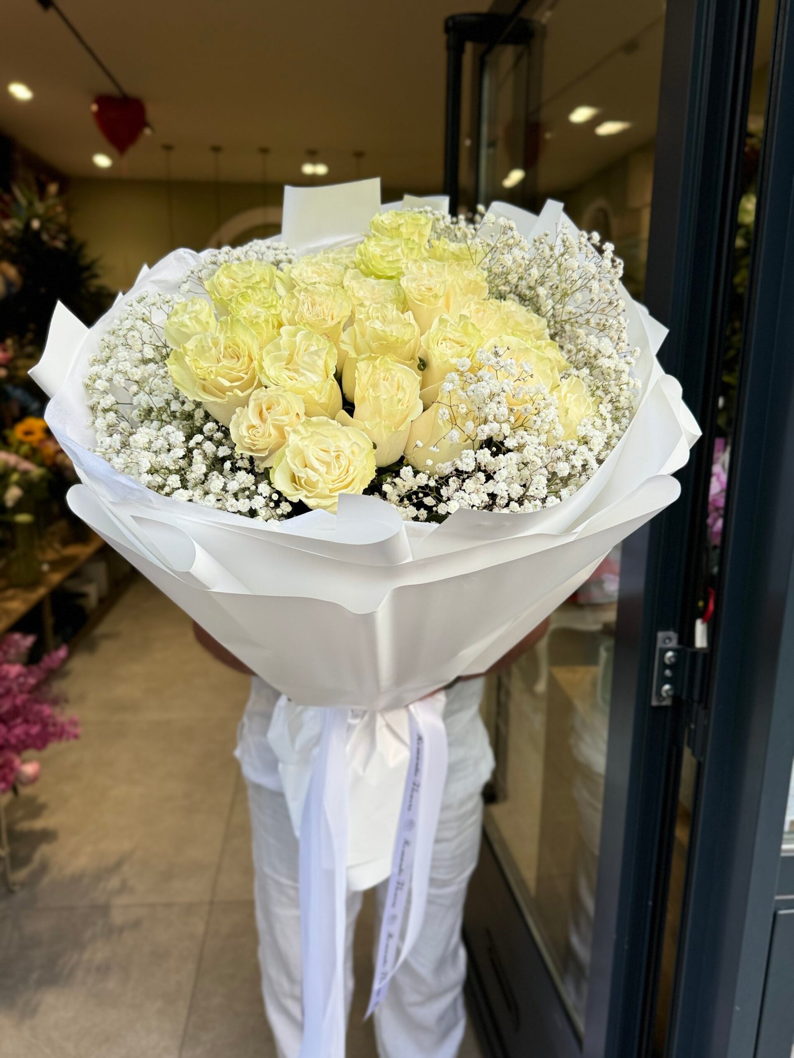 Crème d’Élégance – Roses & Gypsophile