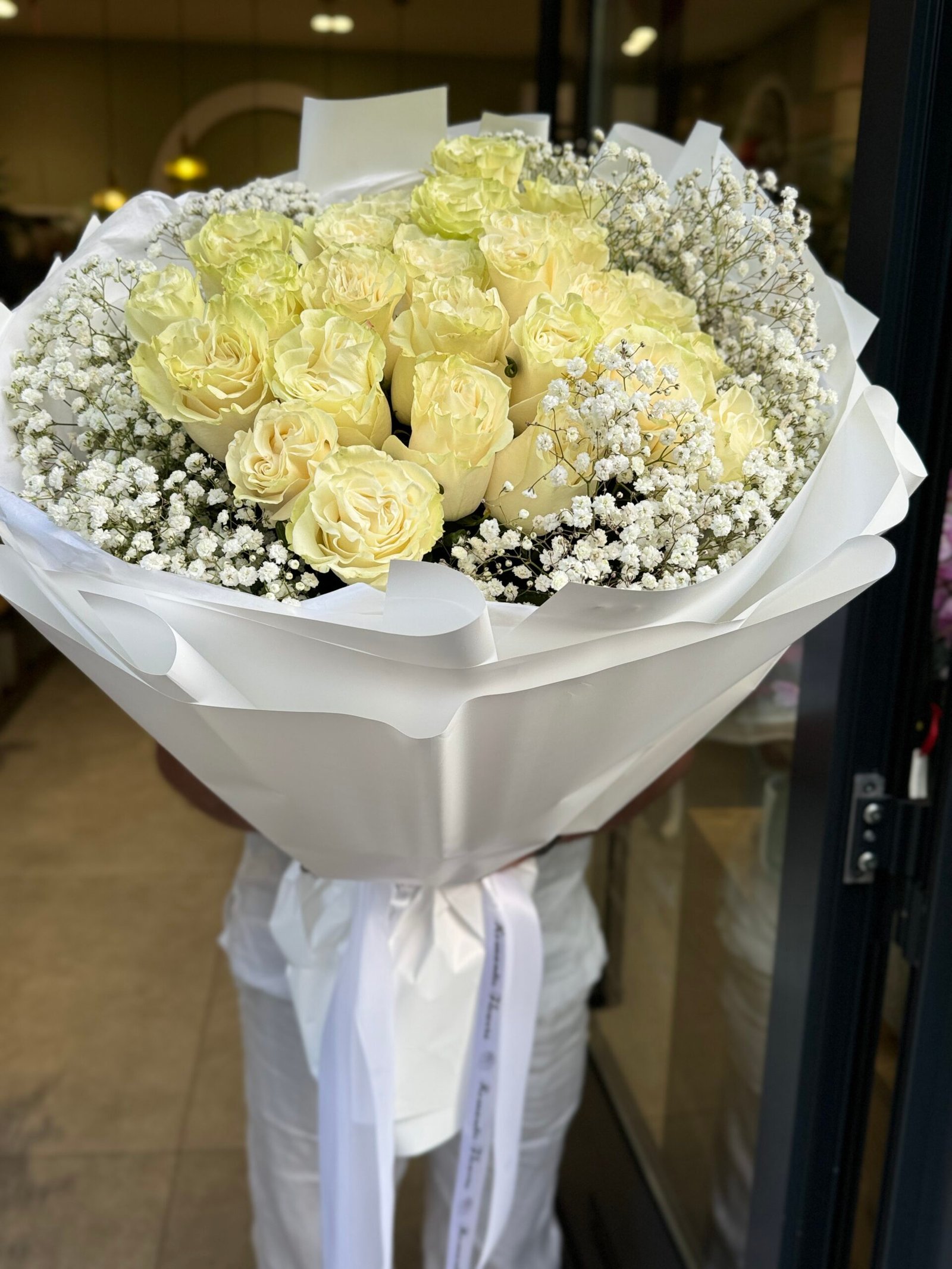 Crème d’Élégance – Roses & Gypsophile - Image 2