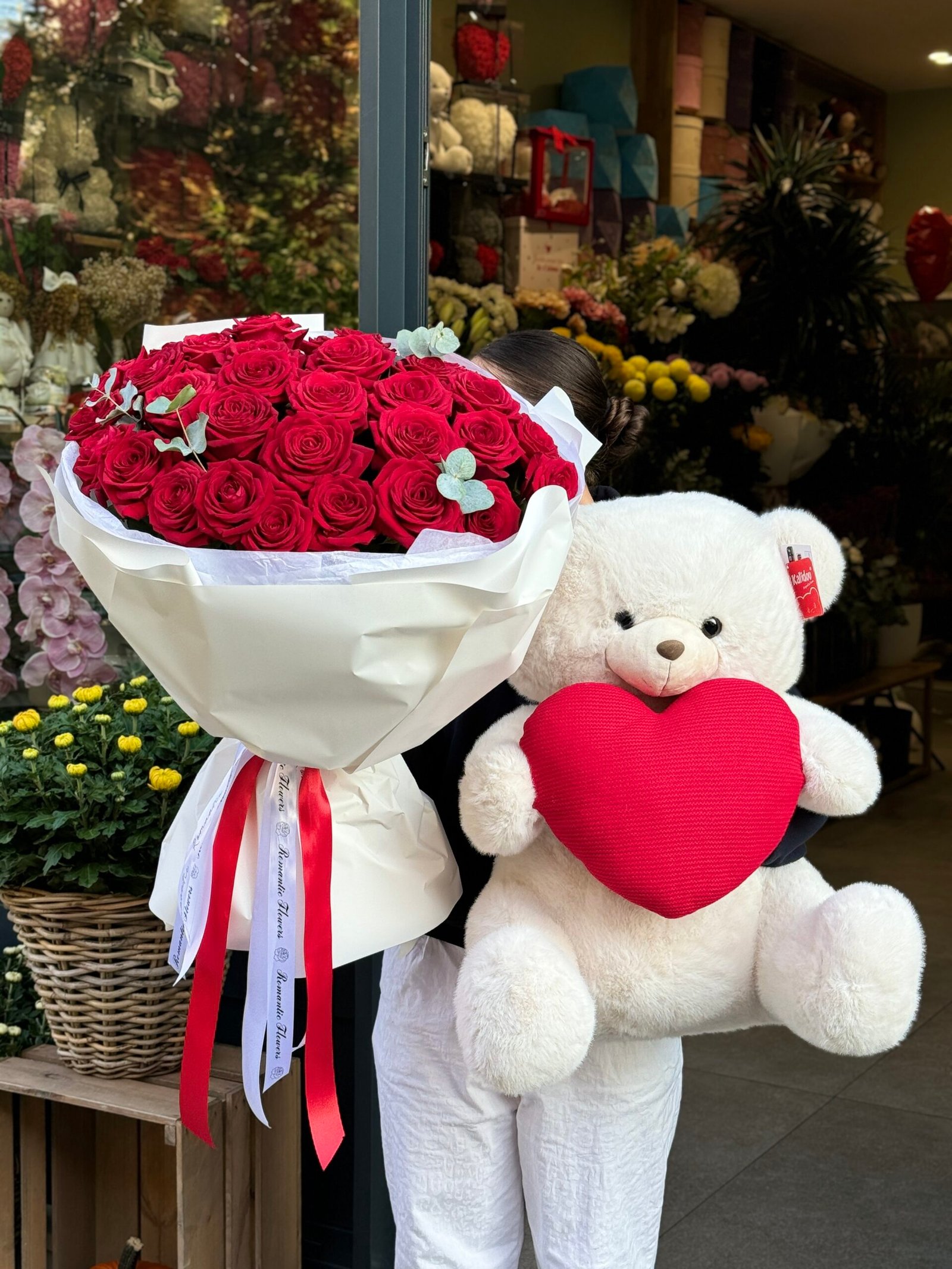 Bouquet de Roses Rouges – Amour Majestueux - Image 3